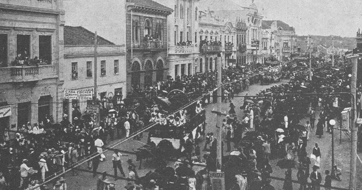 Em fotos de 1932, veja a primeira grande Festa da Uva de Caxias do Sul ...