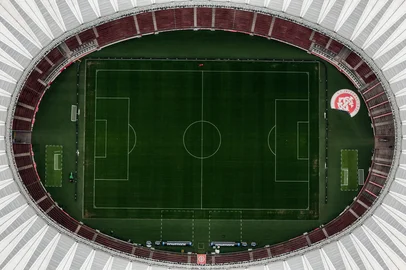 PORTO ALEGRE, RS, BRASIL, 19-08-2025: Imagens áreas do estádio Beira Rio no dia que antecede o confronto decisivo contra o Flamengo pela Copa Libertadores. Foto: Renan Mattos / Agência RBS<!-- NICAID(16105285) -->