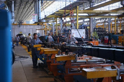 CAXIAS DO SUL, RS, BRASIL, 14/04/2026. Visita aos pavilhões da empresa Agrale, de Caxias do Sul. (Ariéli Ziegler/Agência RBS)Indexador: Arieli Ziegler<!-- NICAID(16265583) -->