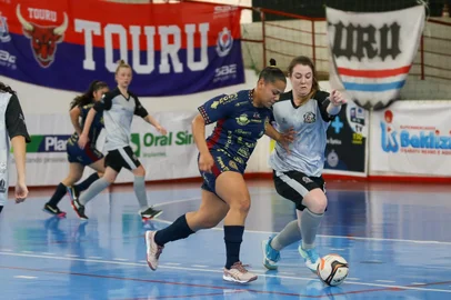 Lance de futsal feminino entre Celemaster e Imigrante pela Série Ouro de 2023.