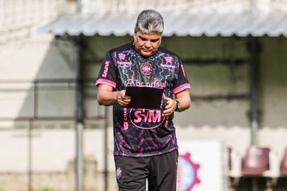 Marcelo Cabo, técnico do Caxias para a sequência de 2026<!-- NICAID(16225222) -->