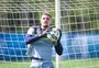Com dores, Gabriel Grando deixa treino do Grêmio mais cedo