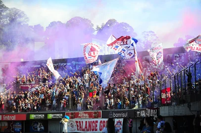 CAXIAS DO SUL, RS, BRASIL, 22/02/2025. Caxias x Internacional, jogo der ida, válido pela simifinal do Campeonato Gaúcho 2025 (Gauchão SuperBet) e realizado no estádio Centenário. (Porthus Junior/Agência RBS)<!-- NICAID(15981903) -->