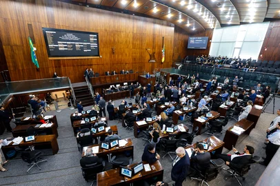 PORTO ALEGRE - RS - BRASIL - 10/03/2026: SessÃ£o PlenÃ¡ria OrdinÃ¡ria. Ordem do dia. Foto:  Foto: Raul Pereira/ALRS.<!-- NICAID(16242167) -->
