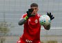 Rochet treina pela primeira vez no campo e pode reforçar o Inter contra o Cruzeiro 
