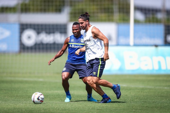 Com Benítez como mistério, Grêmio faz último treino antes de enfrentar o Guarany-Ba