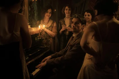 Bolero, A Melodia Eterna, De Anne Fontaine.<!-- NICAID(15904734) -->