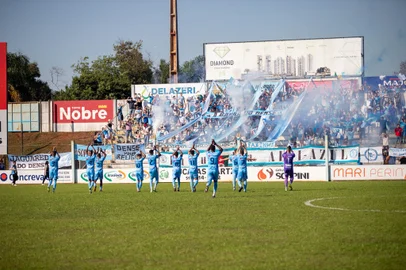 Lajeadense, divisão de acesso<!-- NICAID(15505634) -->