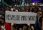 Uma faixa desrespeita a outra. O que significa intervenção militar