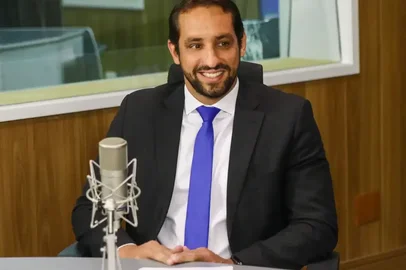 O diretor-presidente da Codevasf, Marcelo Andrade Moreira Pinto, participa do programa Voz do Brasil