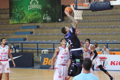 Caxias Basquete x Pato, pelo NBB.<!-- NICAID(14752417) -->