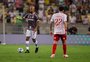 Felipe Melo treina e deve ficar à disposição para enfrentar o Inter pela Libertadores