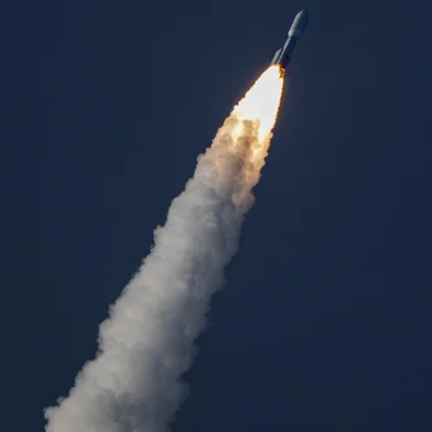 CAPE CANAVERAL, FLORIDA - APRIL 28: A United Launch Alliance Atlas V rocket carrying Amazon Project Kuiper lifts off to launch the first production satellites from Space Launch Complex 41 on April 28, 2025, in Cape Canaveral, Florida. Project Kuiper intends to provide high-speed internet, with service expected later this year. The KA-01 mission is scheduled for April 28 at 7:00 p.m EST.   Miguel J. Rodriguez Carrillo/Getty Images/AFP (Photo by Miguel J. Rodriguez Carrillo / GETTY IMAGES NORTH AMERICA / Getty Images via AFP)<!-- NICAID(16026295) -->