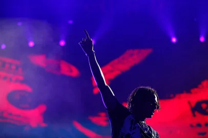PLANETA ATLÂNTIDA 2023, 4 DE FEVEREIRO - MATUÊ FAZ SHOW NO PALCO PLANETA<!-- NICAID(15340531) -->