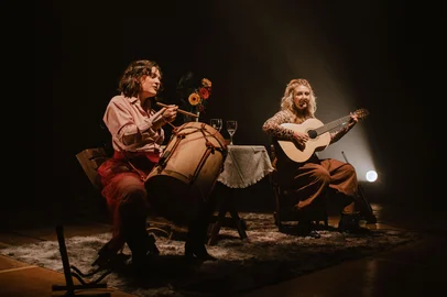 A dupla Clara Clarissa, formada pelas musicistas e compositoras gaúchas Ana Clara Matielo e Clarissa Ferreira, chega a Bento Gonçalves no dia 10 de setembro. <!-- NICAID(16351906) -->