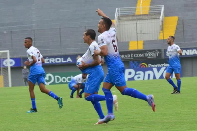 Caxias vence o União na última rodada do Gauchão 2022, na foto o atacante França<!-- NICAID(15040057) -->
