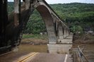 Muçum, RS, BRASIL, 04/10/2023-Trinta dias após enchente, ponte de Muçum continua sem previsão de ser restaurada.  Foto: Anselmo Cunha/Agencia RBS<!-- NICAID(15559677) -->