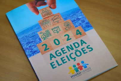 CAXIAS DO SUL, RS, BRASIL, 12/07/2024. Agenda Eleições 2024 é entregue aos candidatos ao Executivo e Legislativo de Caxias do Sul. (Bruno Todeschini/Agência RBS)Indexador: BTK<!-- NICAID(15813090) -->