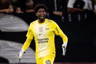 Hugo Souza, goleiro do Corinthians<!-- NICAID(16249822) -->