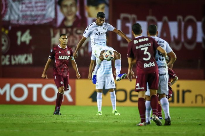 Grêmio: Maicon é anunciado e retorna ao clube para jogar futebol 7