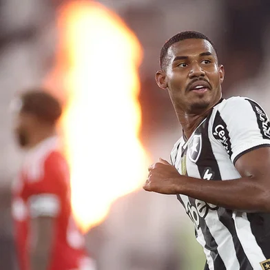 Cuiabano em partida contra o Inter<!-- NICAID(16038693) -->