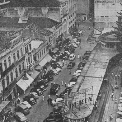 Abrigo de bondes da praça XV de Novembro, em Porto Alegreem 1959<!-- NICAID(15917419) -->