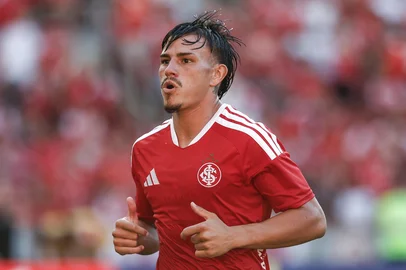 Duda Fortes / Agencia RBS Porto Alegre, RS, Brasil, 15-03-2025: Internacional vs Bahia, em partida válida pelo Campeonato Brasileiro Série A, no Beira-Rio. Na foto, o jogador do Inter, Bernabei. Foto: Duda Fortes/Agência RBS<!-- NICAID(16245578) -->