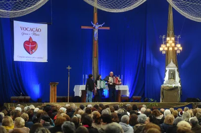 CAXIAS DO SUL, RS, BRASIL, 12/10/2023. 43° Edição do Encontro de Zeladores e Zeladoras de Capelinhas, em Caxias do Sul. (Bruno Todeschini/Agência RBS)Indexador: BTK<!-- NICAID(15567601) -->