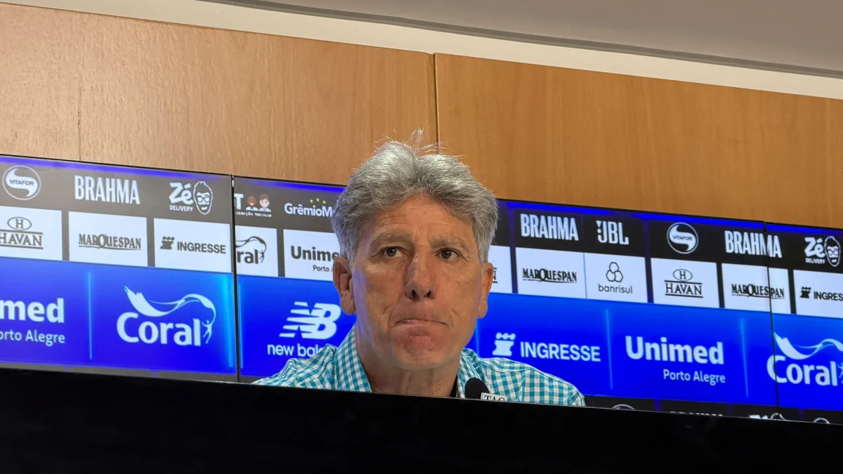 Photo: GZH Renato Portaluppi Defends Assistant After Gre-Nal Match