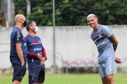 O centroavante Giovane Gomez retornou ao Caxias para a disputa do Gauchão, após empréstimo ao Malaka, da Malásia.<!-- NICAID(14981077) -->