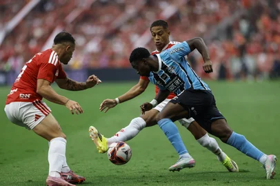 PORTO ALEGRE, RS, BRASIL, 08/03/2026: Inter e Grêmio se enfrentam no Estádio Beira-Rio, no Gre-Nal de número 451, no jogo de volta da final do Campeonato Gaúcho de 2026, o Gauchão. Após o jogo de ida, na Arena, terminar em 3 a 0 para o Grêmio, o Internacional recebe o adversário em casa com a missão de tentar reverter o placar e conquistar o bicampeonato estadual.  Foto: André Ávila/Agência RBSIndexador: Andre Avila<!-- NICAID(16240577) -->