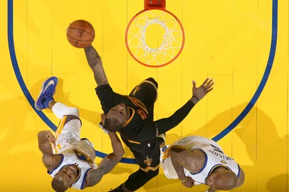 cavs x warriors, jogo 7, lebron james<!-- NICAID(12269741) -->