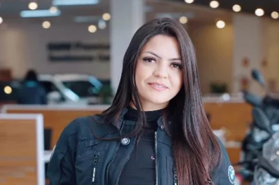 A executiva de vendas Nathalia Rocha Tesch, de 24 anos, morreu na manhã de domingo (22) após se envolver em um acidente de trânsito na BR-116, em Novo Hamburgo, na Região Metropolitana de Porto Alegre.<!-- NICAID(16065313) -->