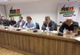 Prefeitos do MDB apoiam aliança com PSDB por 52 votos a 10