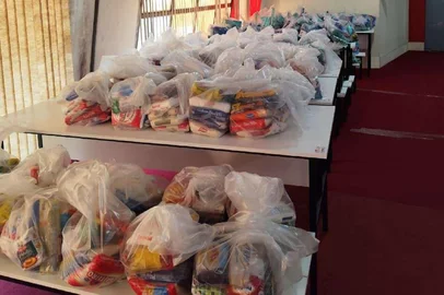 Coração do Gigante arrecada 1,5 tonelada de alimentos<!-- NICAID(16194402) -->