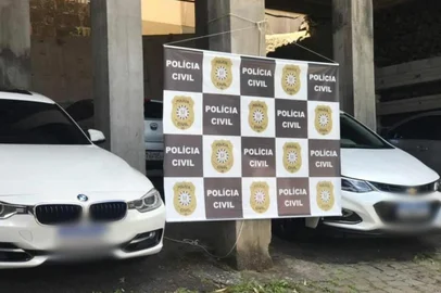 Polícia Civil desmantela quadrilha especializada em lavagem de dinheiro com carros de luxo em Caxias<!-- NICAID(15375738) -->