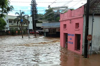 chuvarada causa danos em são sepé<!-- NICAID(15909670) -->