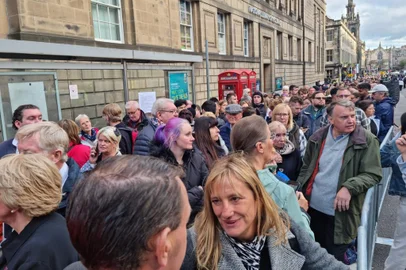 Cortejo fúnebre em Edimburgo<!-- NICAID(15203878) -->