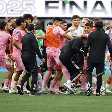 Seattle Sounders v Inter Miami CF - Leagues Cup FinalSEATTLE, WASHINGTON - AUGUST 31: Players of Seattle Sounders FC and Inter Miami CF fight after the Leagues Cup Final match between Seattle Sounders and Inter Miami CF at Lumen Field on August 31, 2025 in Seattle, Washington.   Alika Jenner/Getty Images/AFP (Photo by Alika Jenner / GETTY IMAGES NORTH AMERICA / Getty Images via AFP)Editoria: SPOLocal: SeattleIndexador: ALIKA JENNERSecao: soccerFonte: GETTY IMAGES NORTH AMERICAFotógrafo: CONTRIBUTOR<!-- NICAID(16114173) -->