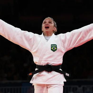 JUDO OLY PARIS 2024 JUDO OLY PARIS 2024 Brazil's Larissa Pimenta reacts after beating Italy's Odette Giuffrida in the judo women's -52kg bronze medal bout of the Paris 2024 Olympic Games at the Champ-de-Mars Arena, in Paris on July 28, 2024. (Photo by Jack GUEZ / AFP)Editoria: SPOLocal: ParisIndexador: JACK GUEZSecao: judoFonte: AFPFotógrafo: STF<!-- NICAID(15824847) -->