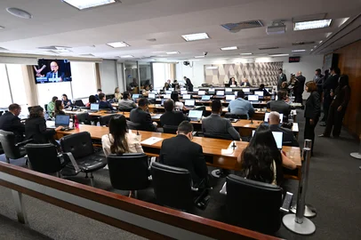 BRASÍLIA, 01/09/26 - Comissão de Constituição, Justiça e Cidadania (CCJ) do Senado realiza reunião.<!-- NICAID(16357353) -->
