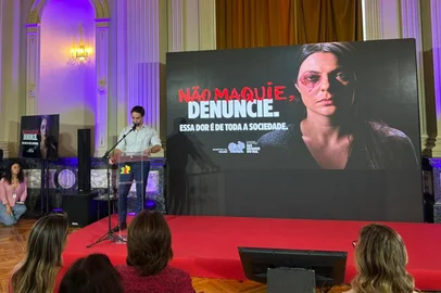 "Não Maquie, denuncie": Governo do RS lança campanha de prevenção à violência contra mulher<!-- NICAID(16179403) -->