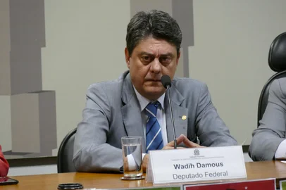 ComissÃ£o de Direitos Humanos e LegislaÃ§Ã£o Participativa (CDH) realiza audiÃªncia pÃºblica interativa para debater sobre: "Democracia e Direitos Humanos". Ã€ mesa, deputado Wadih Damous (PT-RJ).Foto: Roque de SÃ¡/AgÃªncia Senado<!-- NICAID(15315779) -->