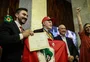 Após abaixo-assinado e críticas, líder do MST recebe medalha do Mérito Farroupilha na Assembleia Legislativa