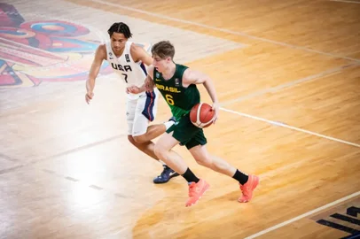Lucas Moro, basquete