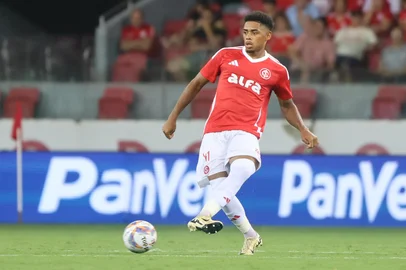 Victor Gabriel em lance de Inter x Caxias<!-- NICAID(15988228) -->