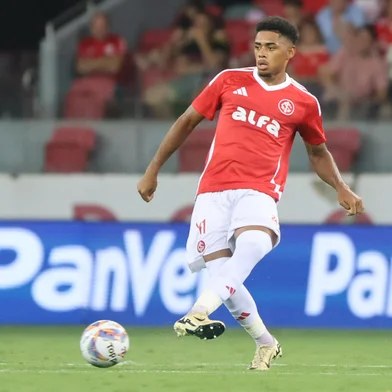 Victor Gabriel em lance de Inter x Caxias<!-- NICAID(15988228) -->