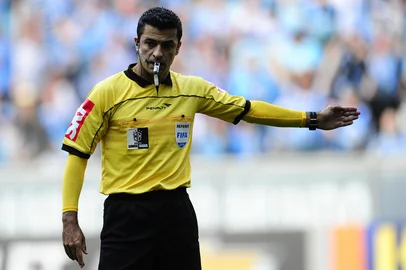 Diego Vara / Agencia RBS Grêmio recebe o Goiás, na Arena, em partida válida pela 23ª rodada do Brasileirão. O árbitro Sandro Meira Ricci<!-- NICAID(11666723) -->