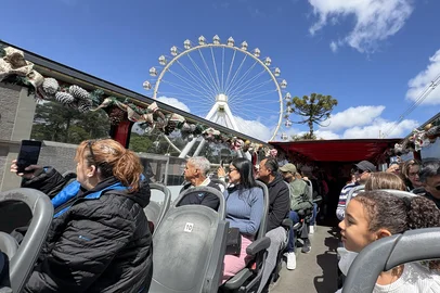 Gabriel Costa / Agencia RBS Turistas no ônibus turístico<!-- NICAID(16167459) -->