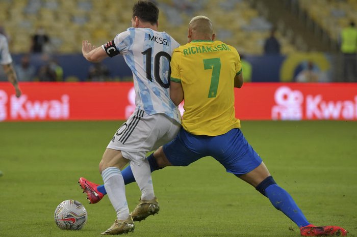 NELSON ALMEIDA / AFP
